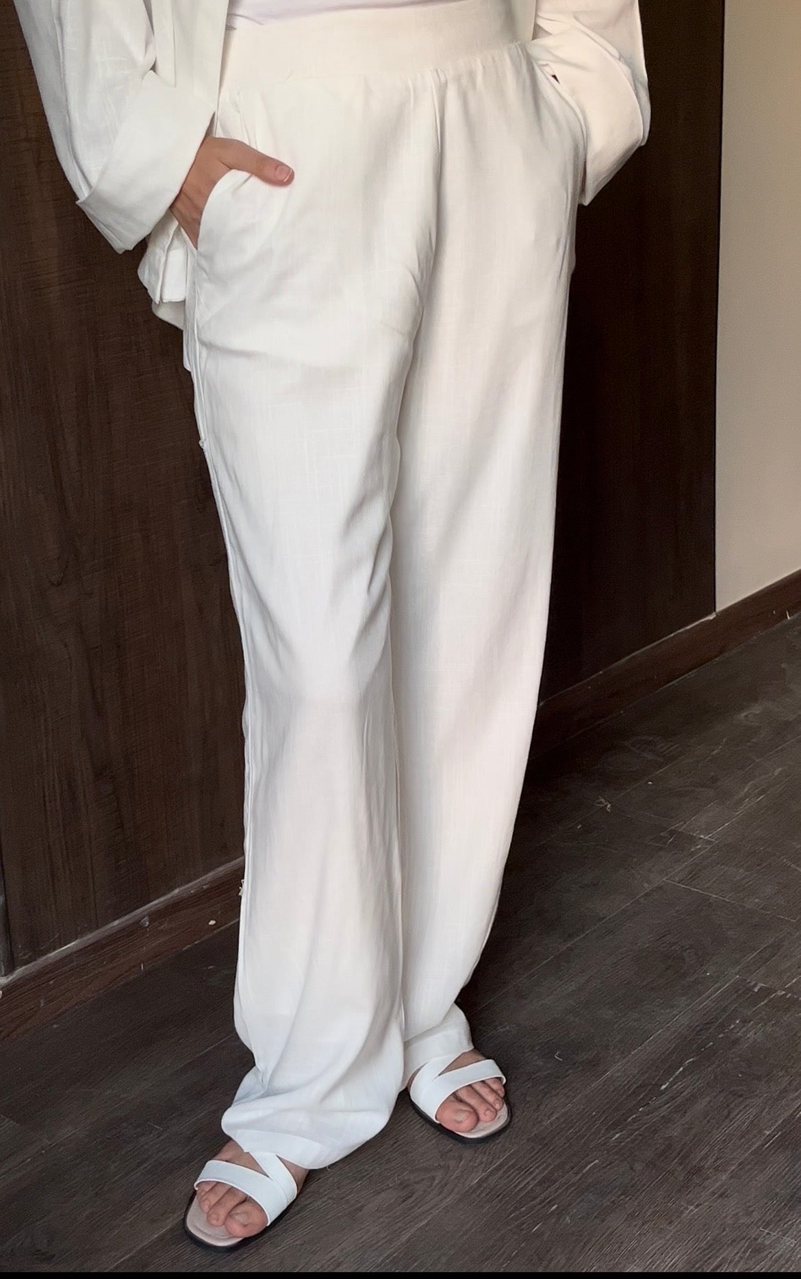 White linen set